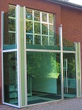 Glas im Eingangsbereich